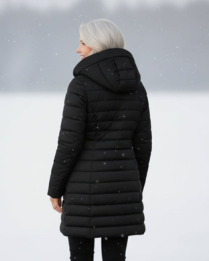 Alice foret vinterjakke i quiltet puffer-stil med hætte og lynlås