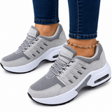 Ortopædiske sko i sneakerstil med mesh, snørebånd og tyk støddæmpende sål