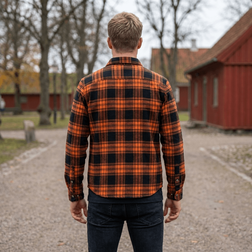 Ternet vinterjakke foret med blød teddyfleece og klaplommer på brystet