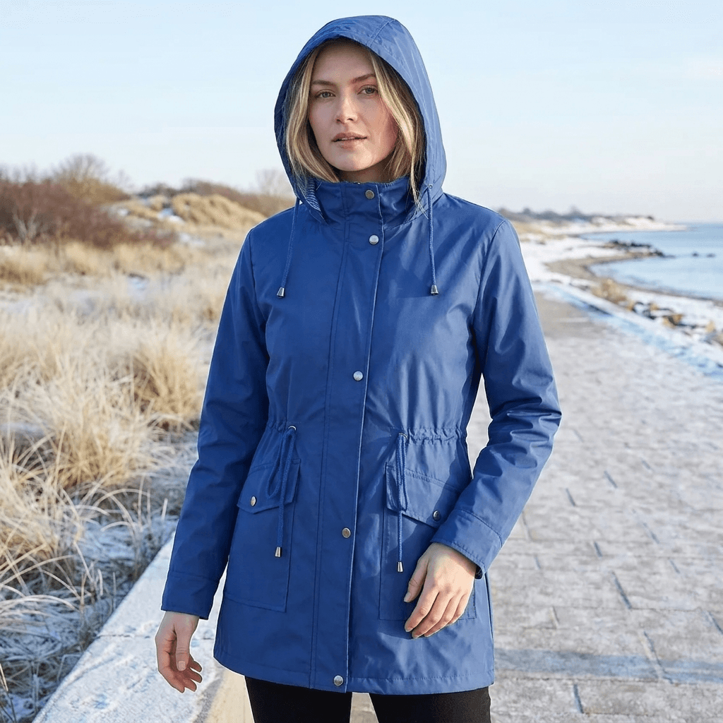 Lang vandtæt vintertrenchcoat med hætte og justerbar talje