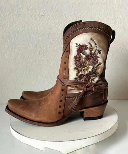 Korte vintage cowgirl-støvler med blomsterbroderi og lynlås i siden