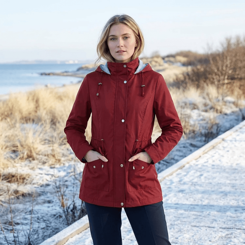 Lang vandtæt vintertrenchcoat med hætte og justerbar talje