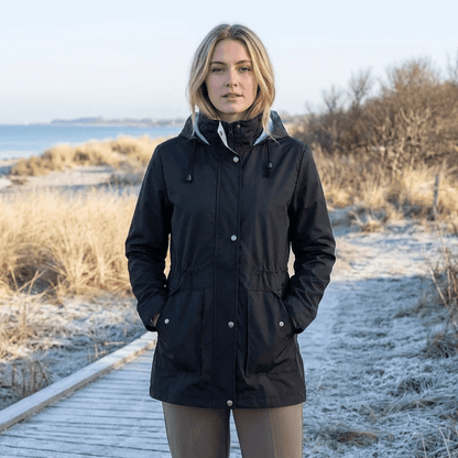 Lang vandtæt vintertrenchcoat med hætte og justerbar talje